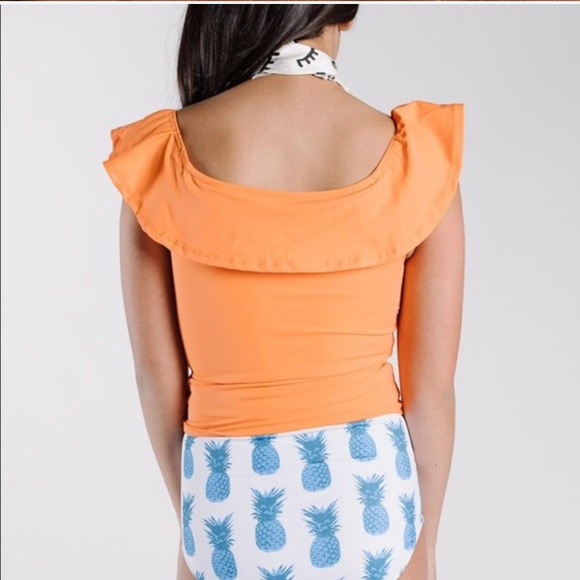 Orange Ruffle Around Top Large - Picture 2 of 5